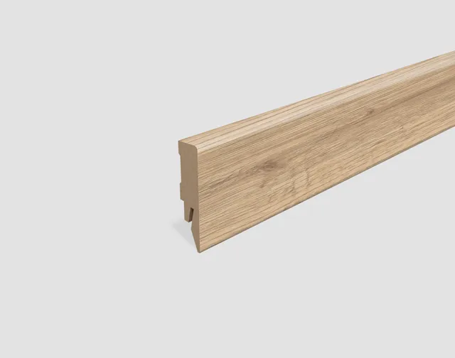 egger-sockelleiste-6-cm-cubical-eiche-hellbraun-l595-2400x14x58-mm image 1