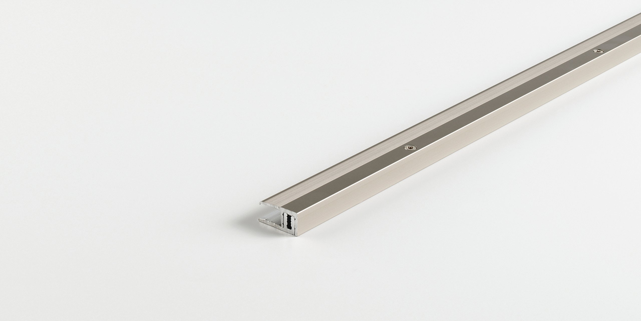 parador-abschlussprofil-aluminium-edelstahl-f-r-vinyl-und-laminat-7-15-mm image 1