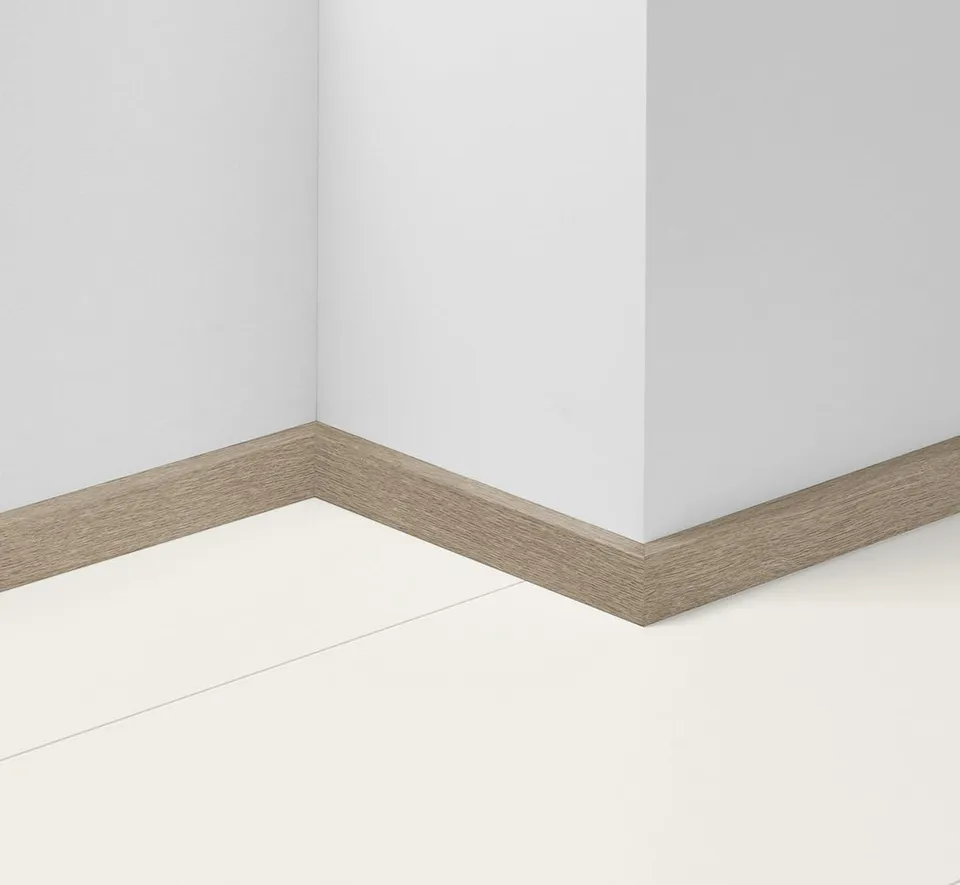 parador-sl-3-dekor-sockelleiste-eiche-d118-40-x-16-x-2200-mm image 1