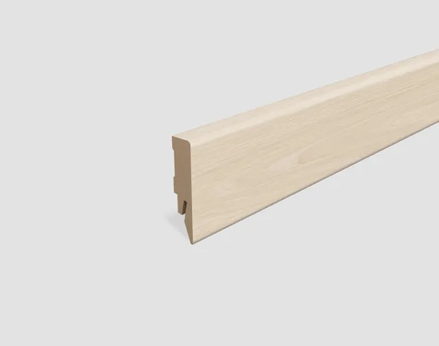 egger-sockelleiste-6cm-cubical-eiche-weiss-l715-2400-mm image 1