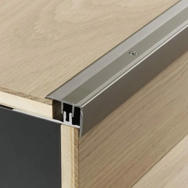 parador-treppenkantenprofil-aluminium-eloxiert-edelstahl-8-18-mm image 1