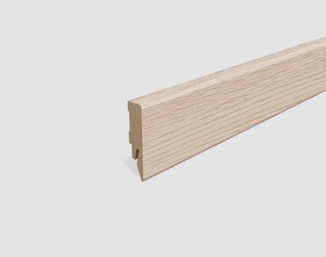 egger-dekor-sockelleiste-6-cm-cubical-eiche-hellbraun-l501-2400-mm image 1