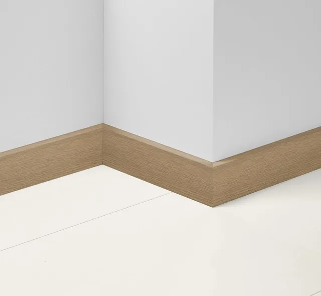 parador-sl-18-dekor-sockelleiste-eiche-d099-2200-mm-mdf image 1