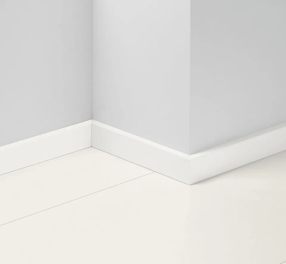parador-sl-5-wf-dekor-sockelleiste-uni-wei-d002-9016-2200-x-16-x-50-mm image 1