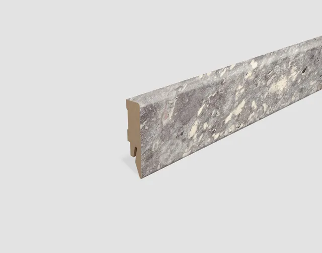 egger-sockelleiste-l666-terrazzo-grau-2400x14x58mm-kubisches-profil image 1