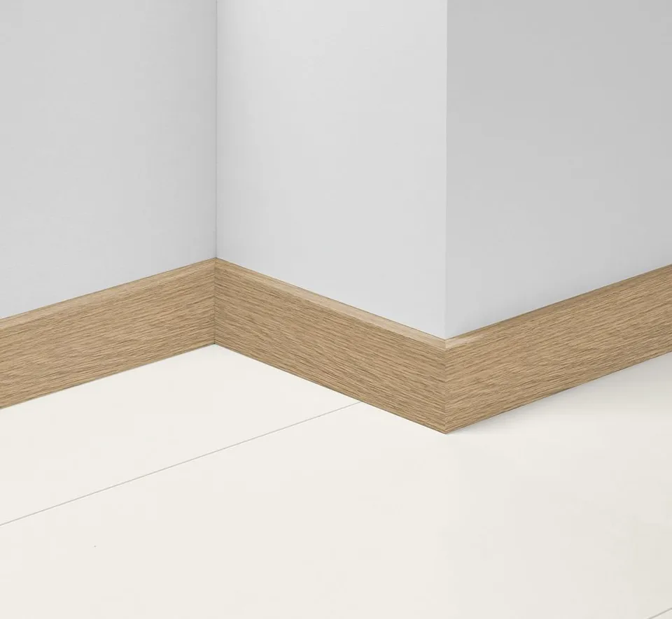 parador-sl-18-dekor-sockelleiste-eiche-d030-70-x-16-5-x-2200-mm image 1