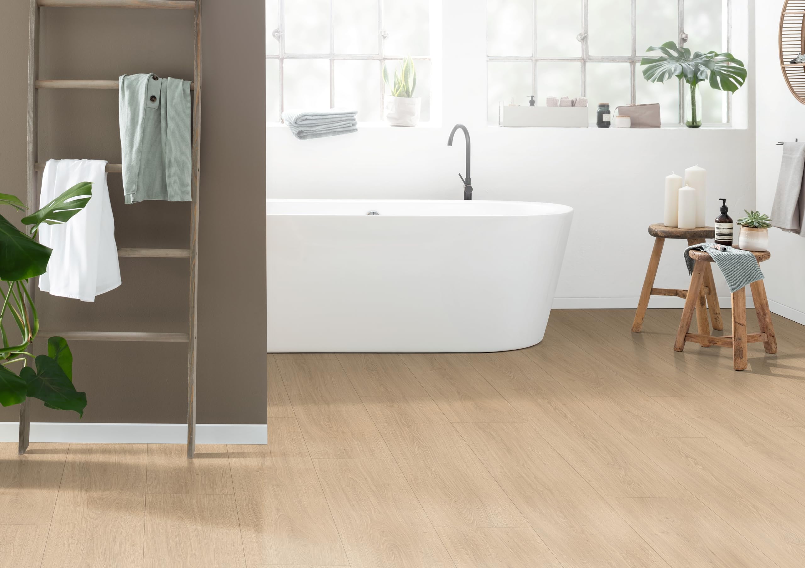 egger-naturesense-aqua-laminat-el2027-victoria-eiche-natur-1292x246x8mm-2-543m image 5