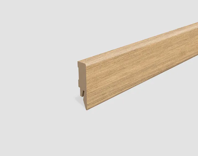 egger-sockelleiste-6cm-cubical-eiche-hellbraun-l650-2400x14x58-mm-mdf image 1