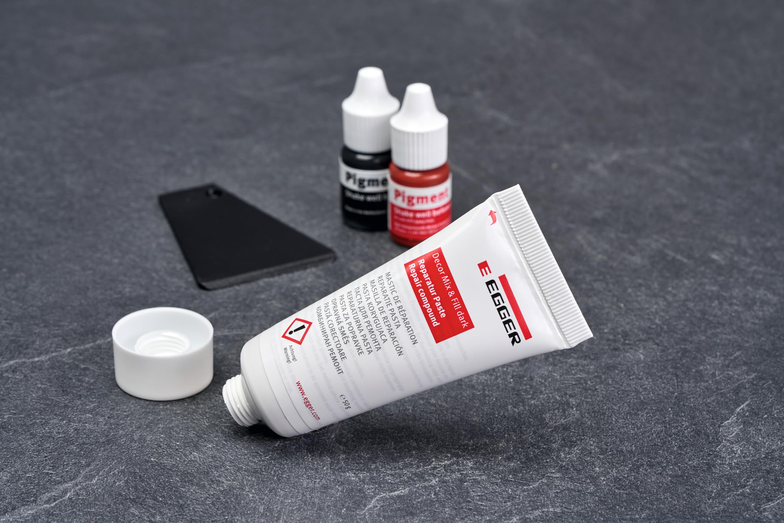 egger-reparaturset-decor-mix-und-fill-dunkel-laminat-reparatur image 4