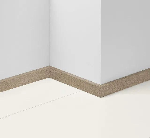 parador-sl-3-dekor-sockelleiste-eiche-d117-2200-x-16-x-40-mm image 1